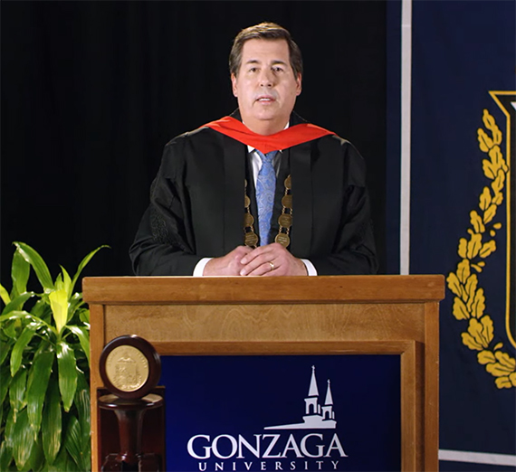 Gonzaga University student Madison Rose mentoring a middle school student